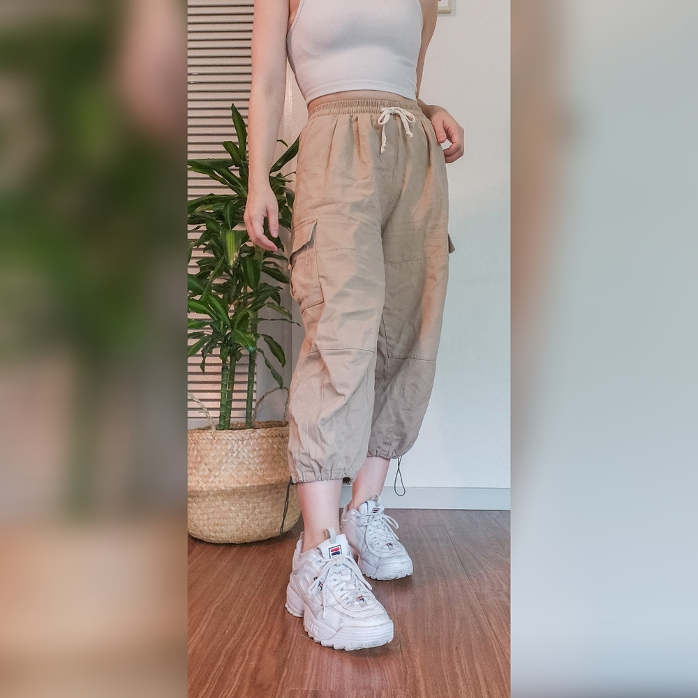 100% Cotton Tan Cargo Pants - Size M
